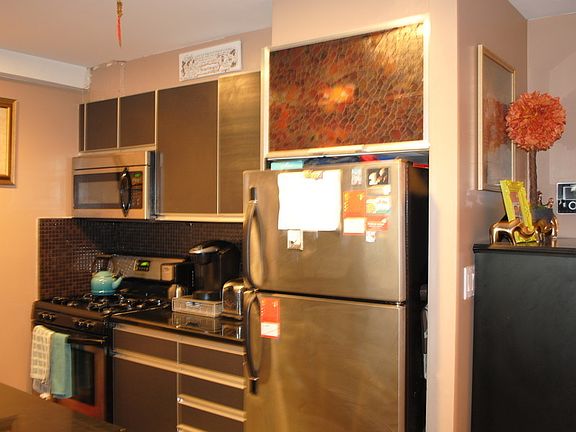 4th image of 143-20 Hoover Ave #302