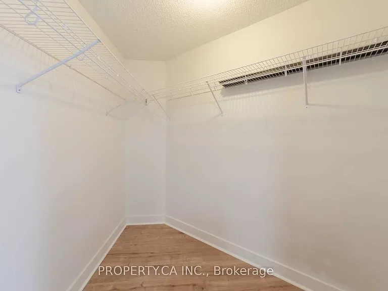 280 Simcoe St #705A — Photo 24