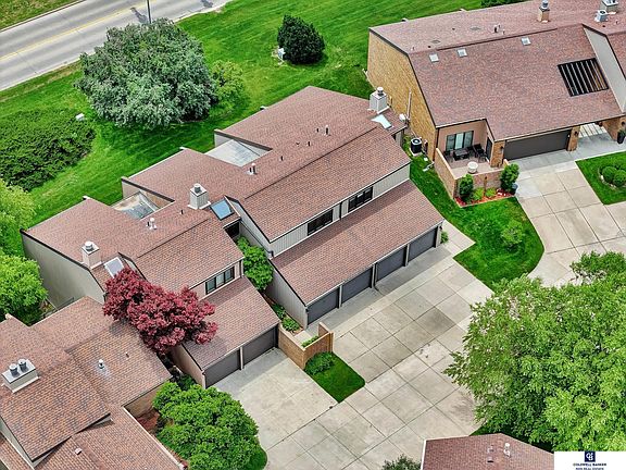 2nd image of 2919 Park Place Dr