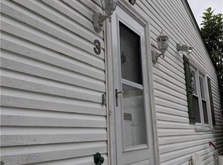 3 Charles St, Bristol, RI 02809