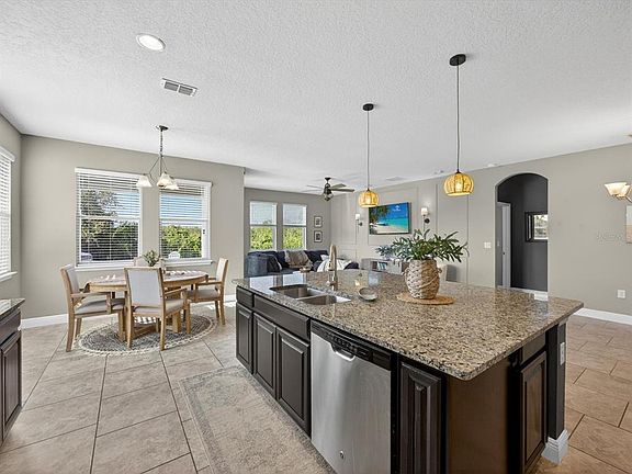 5th image of 120 WHIRLAWAY DRIVE