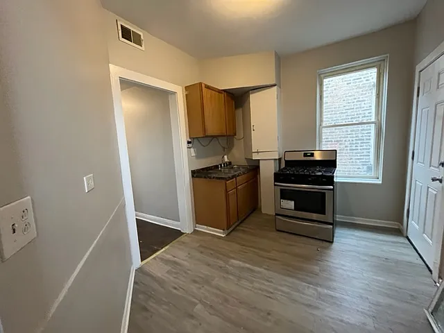 1607 S Lawndale Ave #3S — Photo 13