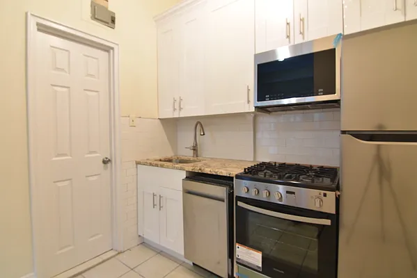 Rented by Corcoran | media 15