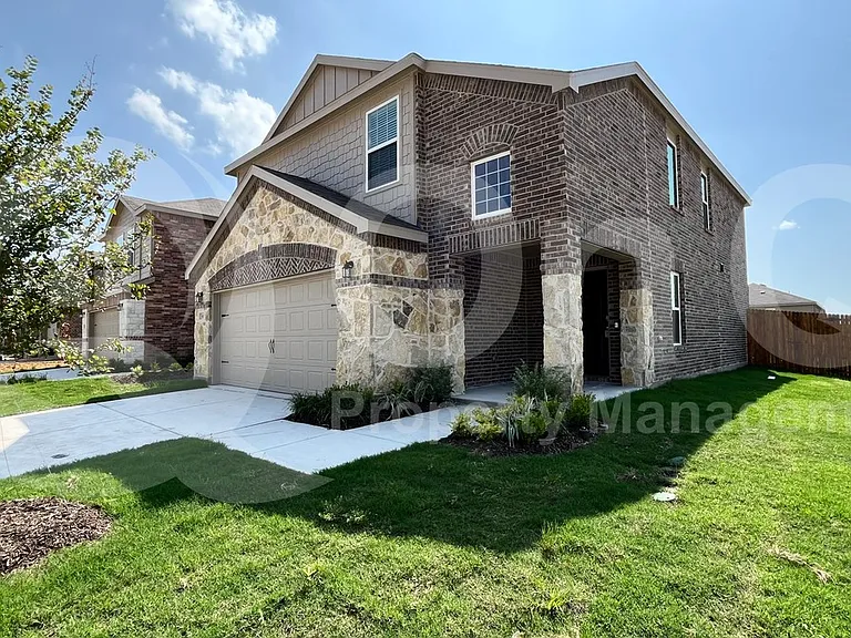 812 Poppy Cove Ln — Photo 2