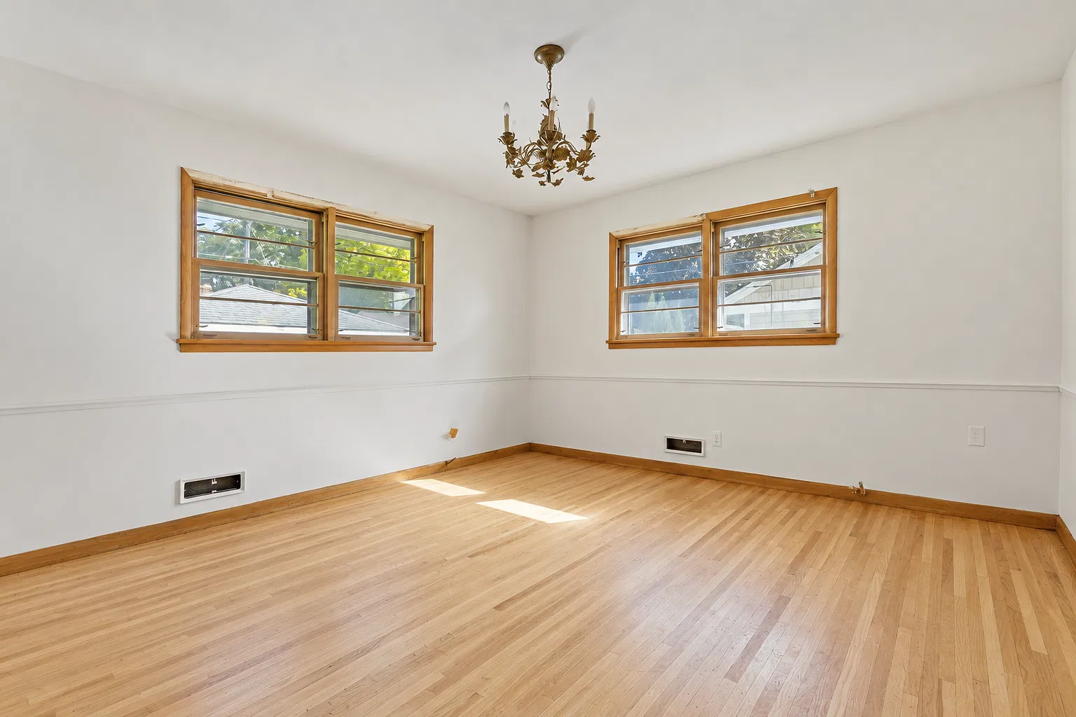 3 bed, 1466 sqft, $2,900 — Photo 2