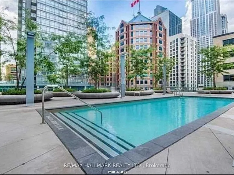 832 Bay St #4709 — Photo 23