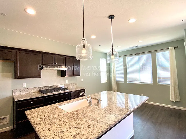 2534 Mustang Dr — Photo 19
