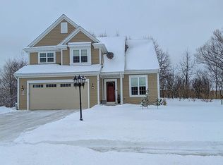 W235N6588 Outer Circle Dr, Sussex, WI 53089
