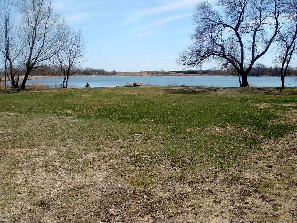 1st image of 232 N Lake Dr