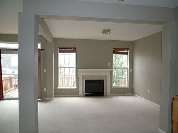 5th image of 43775 Maison Blanc Sq