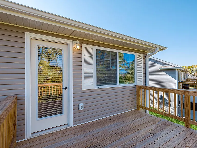 8334 Broken Ridge Dr — Photo 31