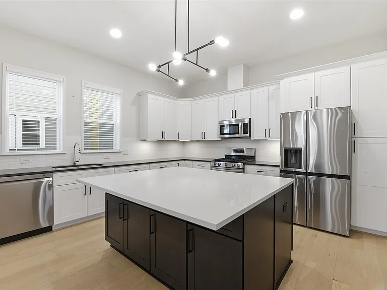 2204 Lou Ellen Ln — Photo 19
