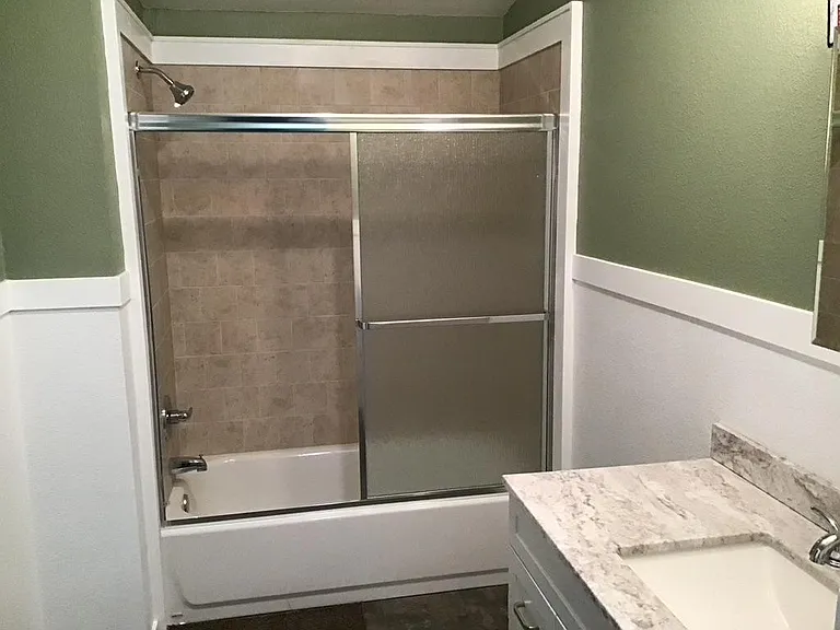 409 S Foote Ave — Photo 10