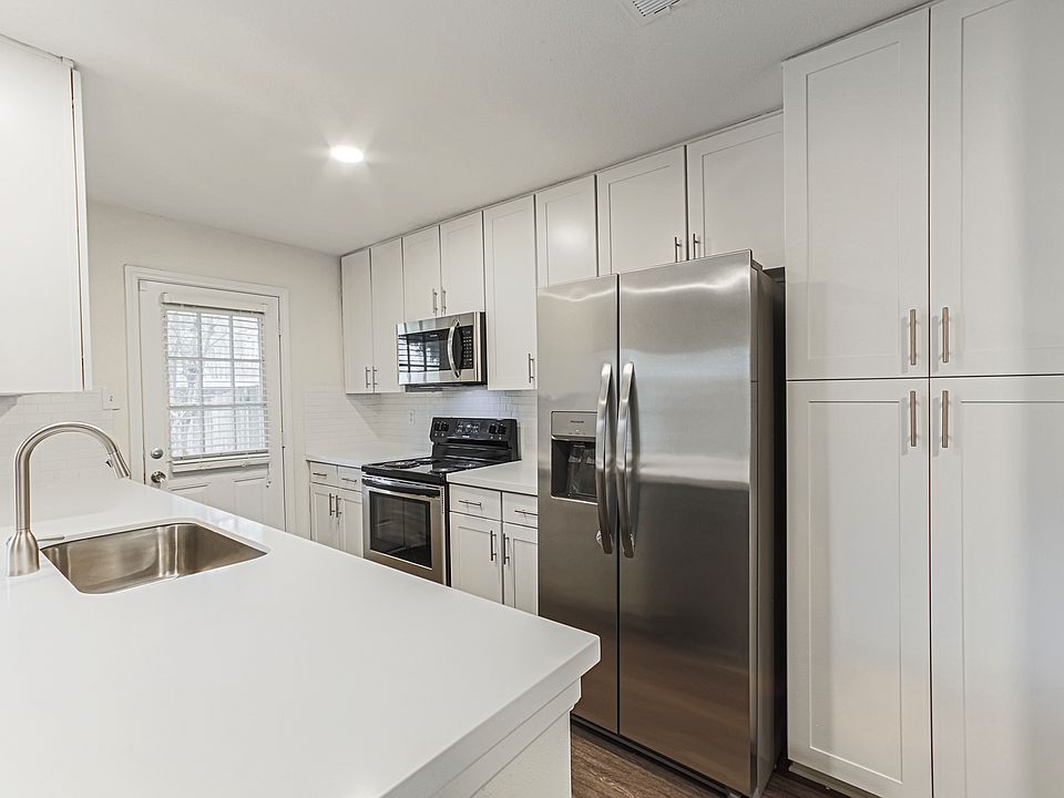 1st image of 601 Cypress Station Dr APT 107