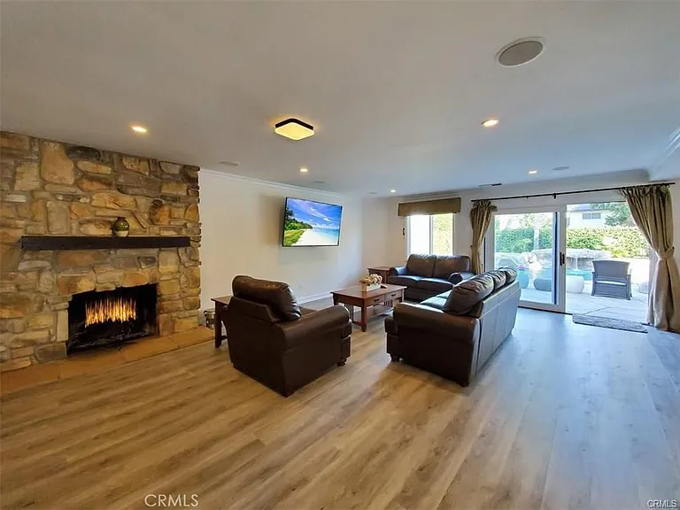 18684 Santa Ramona St — Photo 6