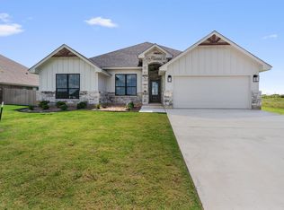 1313 Red Rock Rd, Hewitt, TX 76643