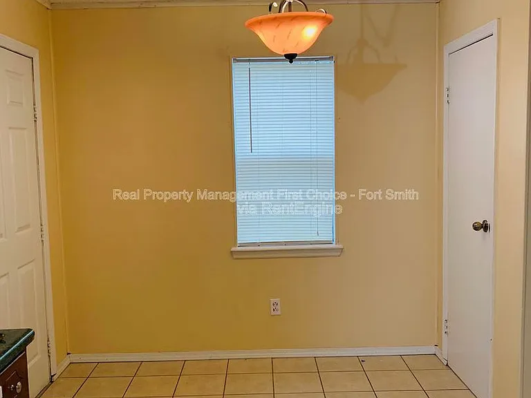 3305 Grinnell Ave — Photo 7
