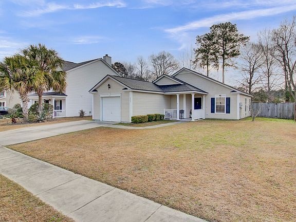 3rd image of 407 Beverly Dr