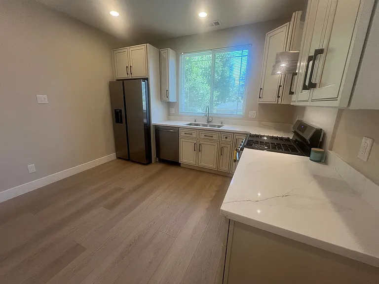 2226 Deodara Dr #A — Photo 3