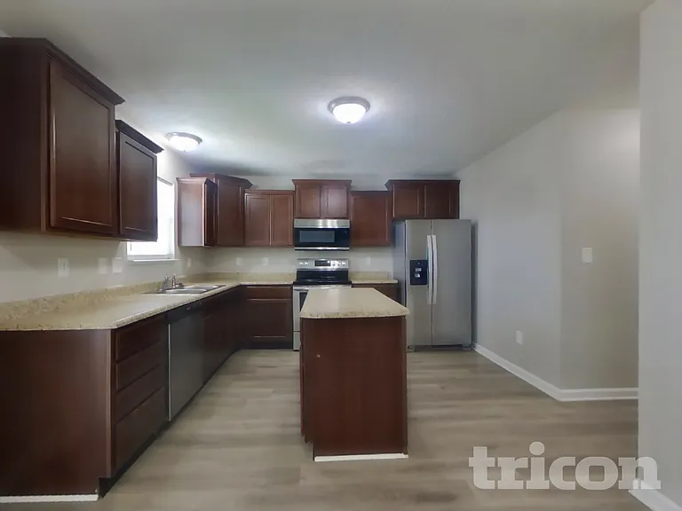 7507 Brattle Dr — Photo 6