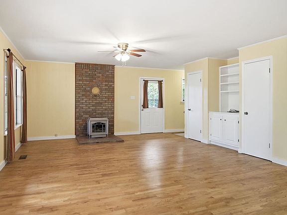 2nd image of 17558 Richter Rd