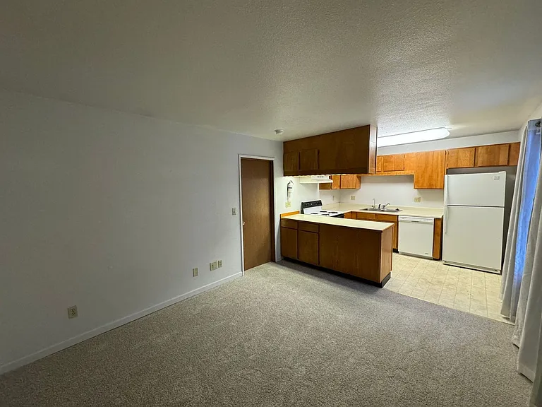 4006 E Steven Dr #18 — Photo 2