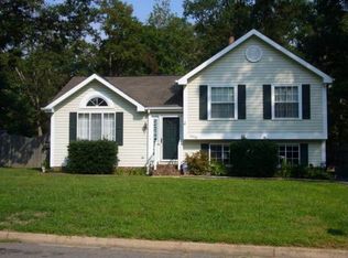 10000 Laurel Lakes Dr, Glen Allen, VA 23060