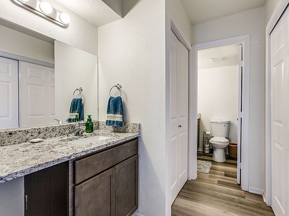 5th image of 4120 Towngate Blvd