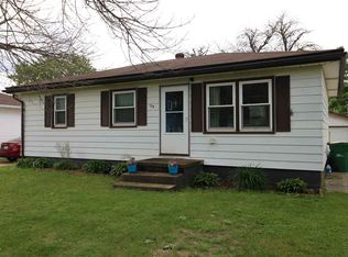 138 Michigan Dr, Elk Run Heights, IA 50707