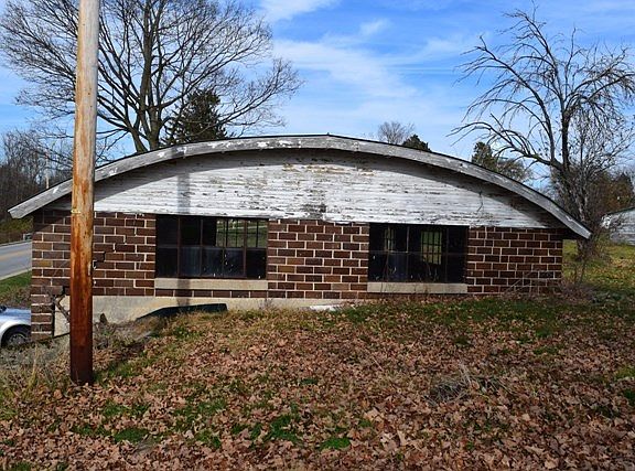 2nd image of 317 N Mississinewa Ave