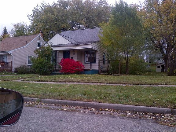 Pontiac-20121015-00112