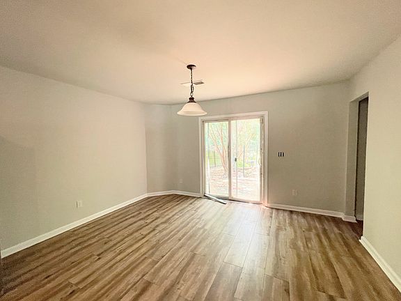 4th image of 118 Blackwell Ct