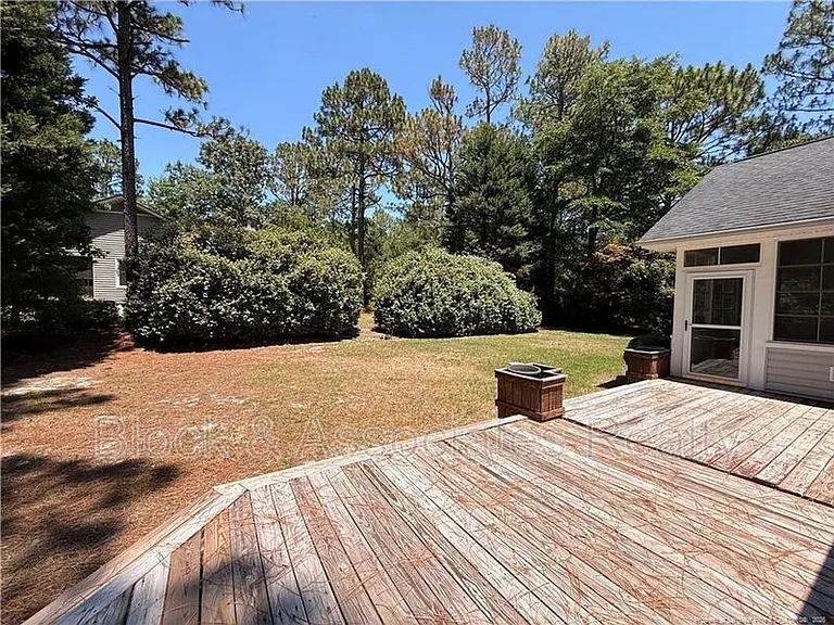 995 Greenbriar Dr — Photo 19