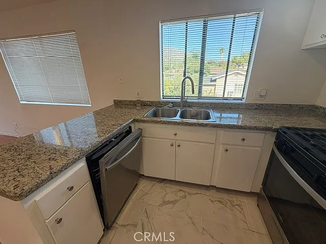 3 bed, 1200 sqft, $3,100 — Photo 4