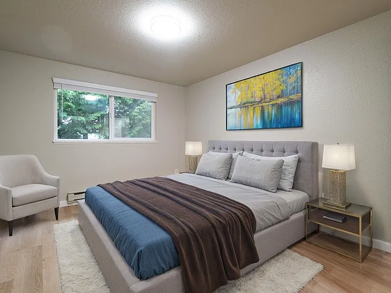 Westmont Apartments — Photo 8