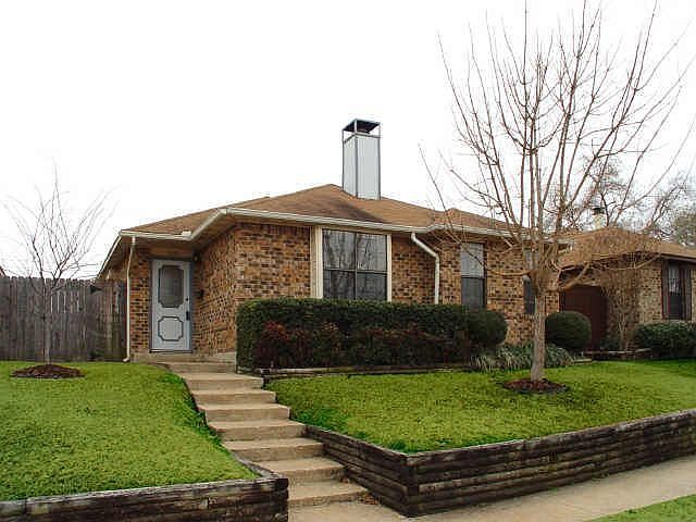 1st image of 1514 River Oaks Dr