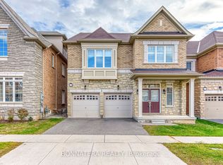 230 Jessie Caverhill Pass, Oakville, ON L6M 0Z6