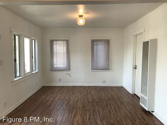 3rd image of 3714 S Saint Andrews Pl