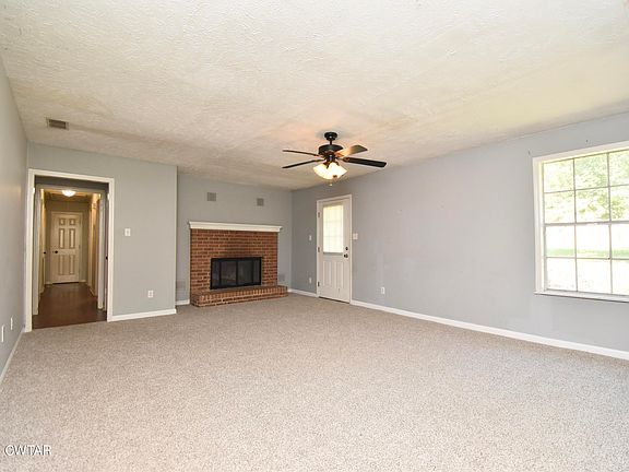 2nd image of 25 Meadowood Dr