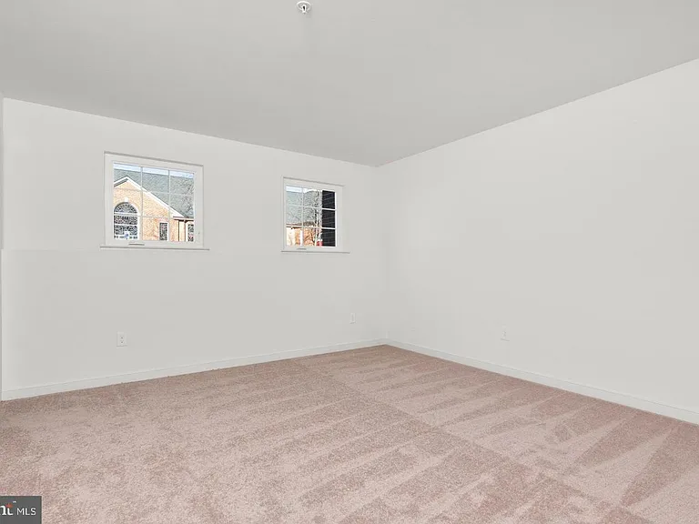 13 1st Ave SW #6 — Photo 24