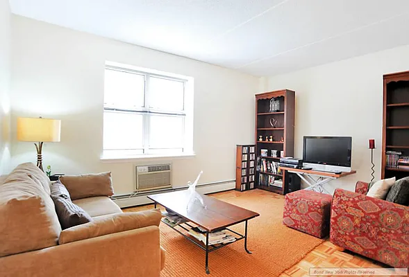 Sold by Bond New York | media 4