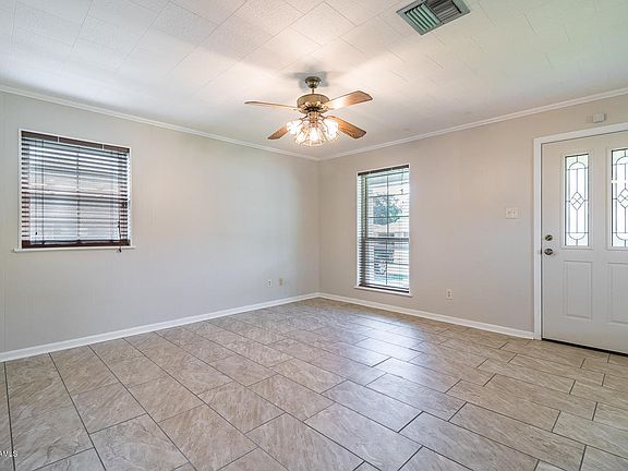 4th image of 206 Vanburen Dr