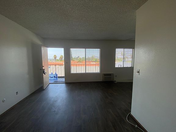 4th image of 4668 4th St #7