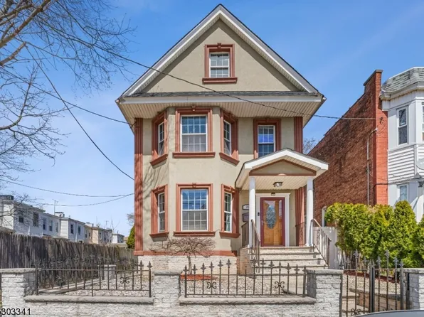 21 Stewart Pl, Elizabeth City, NJ 07202