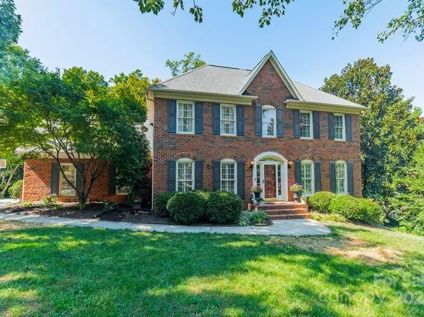 2424 Honey Creek Ln, Matthews, NC 28105