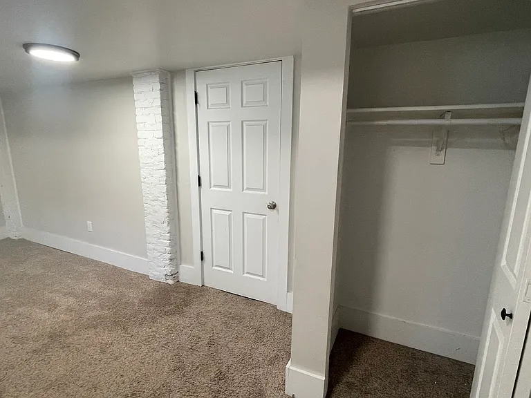 2144 N Vine St #BASEMENT — Photo 15