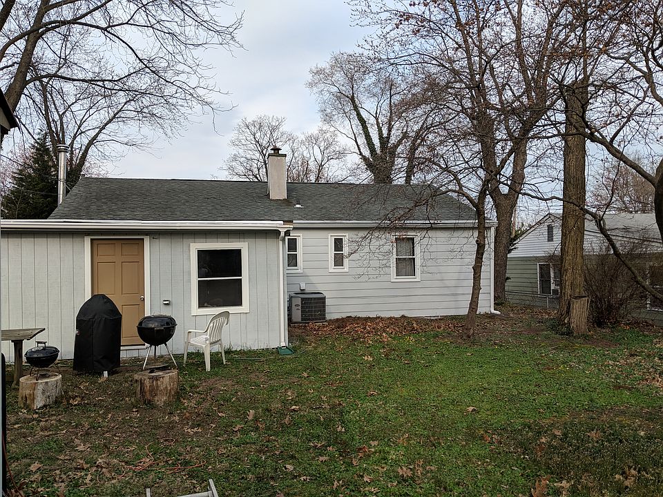 2nd image of 525 W Way Gln