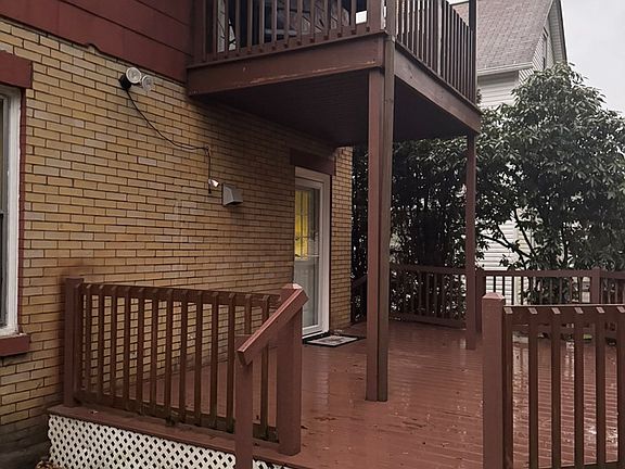 4th image of 271 Linden Ave