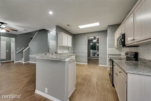 1st image of 7874R Parkmount Ct