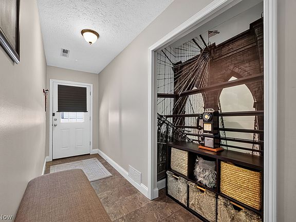 3rd image of 8429 Hendricks Rd Unit 8429